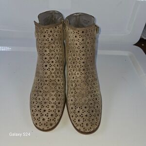 Cole Haan Suede Leather Laser Cut Tan Ankle Booties Size 8.5B